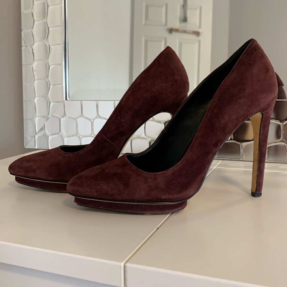 LORD & TAYLOR heels